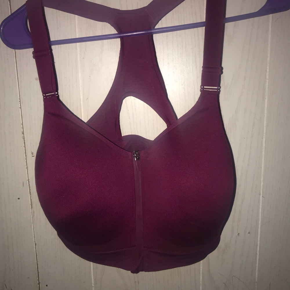 Pink vs sports bra